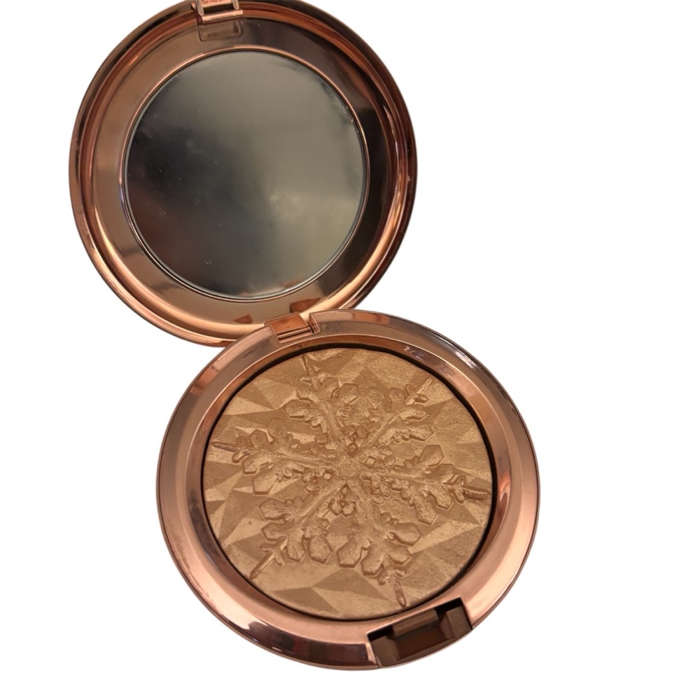 MAC Snow Ball Extra Dimension Highlighter~Whisper of Gilt Skinfinish~Full SZ~New